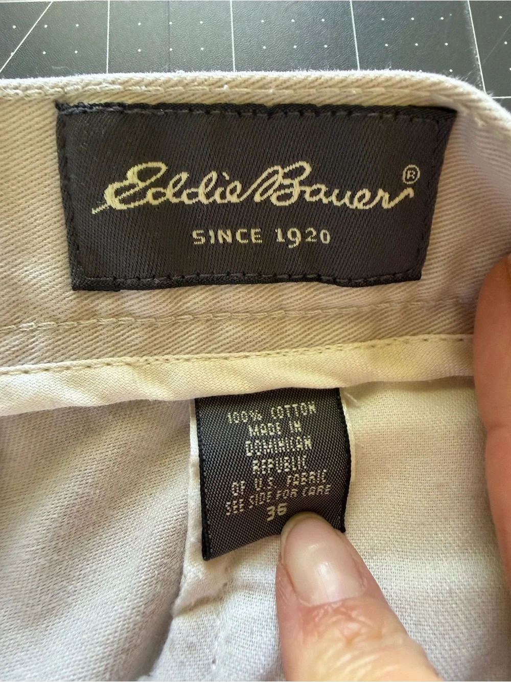 3/$20 Eddie Bauer Men's Shorts in Light Beige